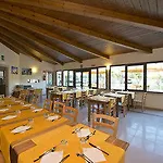 Otus Camere 4*