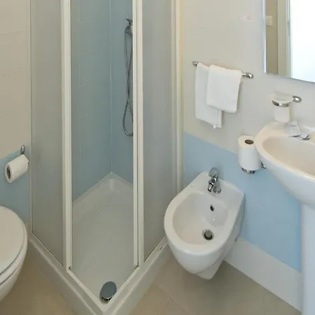 Otus Camere 4* オートラント